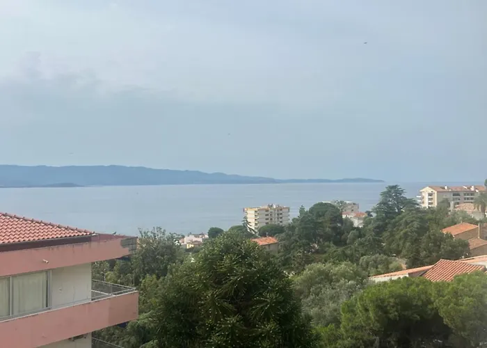 T2 Vue A 8 Min Du Centre D'ajaccio Et 1 Min Des Plages Apartment Ajaccio (Corsica)